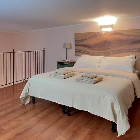 Etna Apartament *